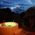 Jacuzzi in de avond Barichara